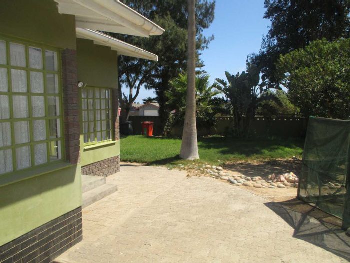 Vineta Gem: Spacious 4BR House with Fireplace, BBQ, Garden & Garage for Sale