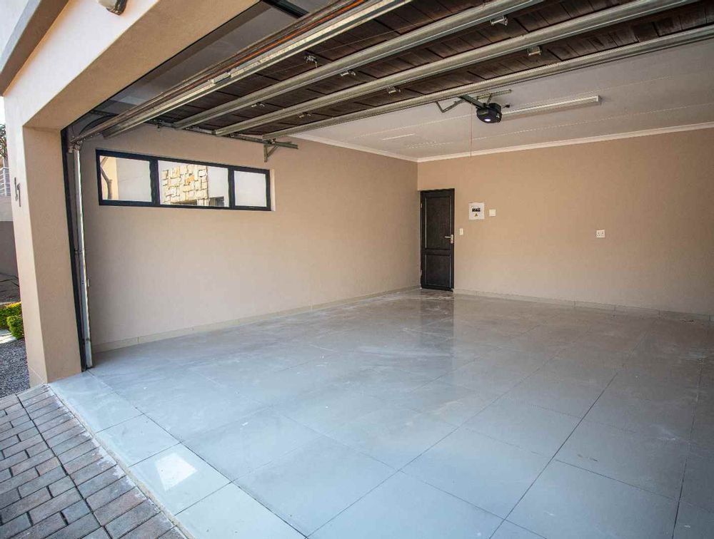 Double garage with remote