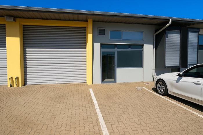 Cornubia Central Mixed Use Unit To Rent: Office, mezzanine, secure access, ample parking.