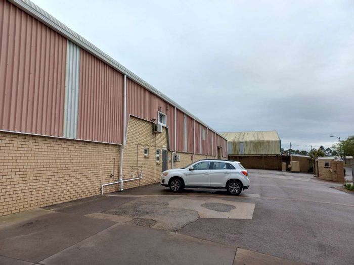 Property #2136456, Industrial rental monthly in Waterfall