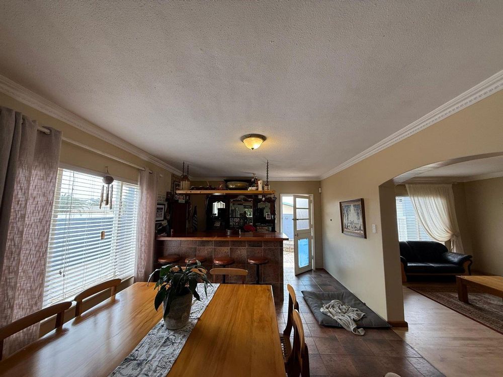 Lounge and dining room