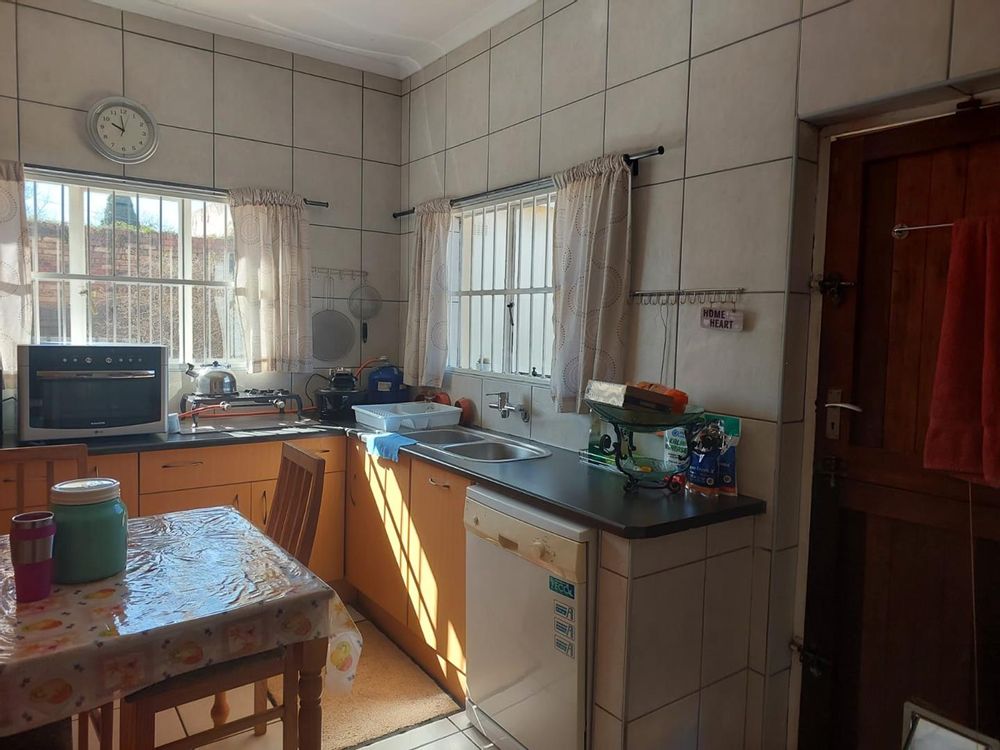 3 Bedroom Home for Sale in Kempton Park Ext 2 (1264 sqm) 