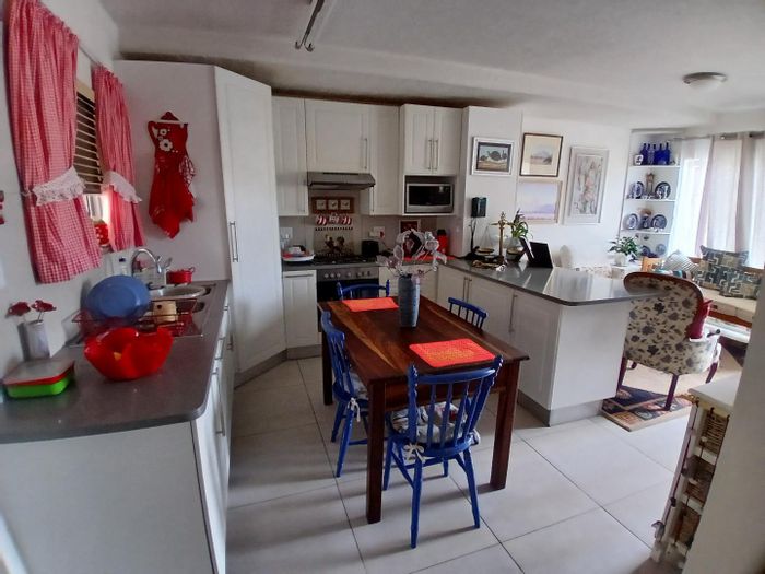 Property #2432466, Apartment For Sale in Auasblick