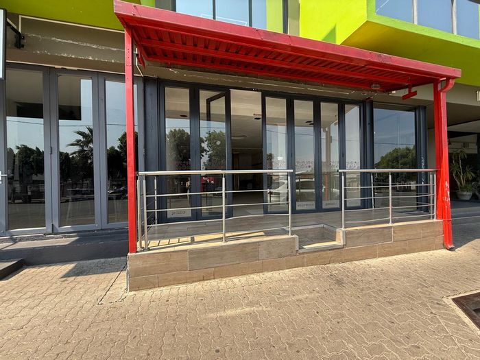 Retail Space To Rent in Greenside: High visibility, foot traffic, parking available.