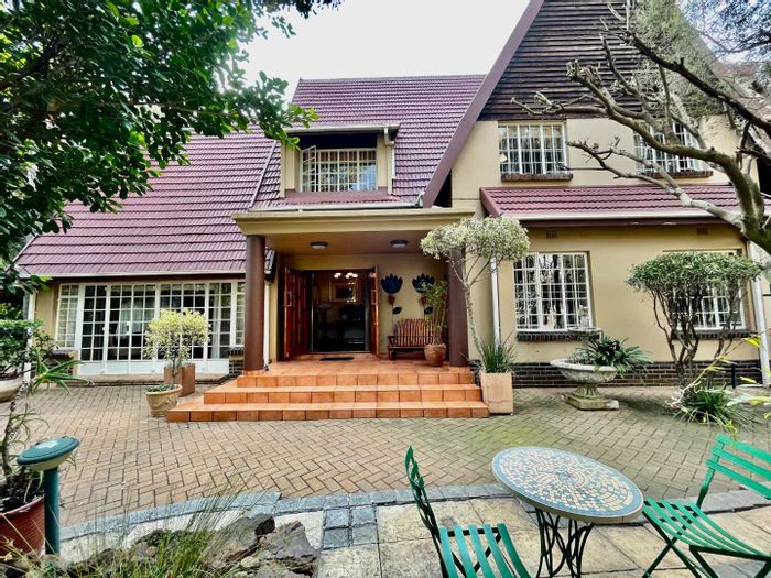 Property #2013896, House for sale in Bryanston