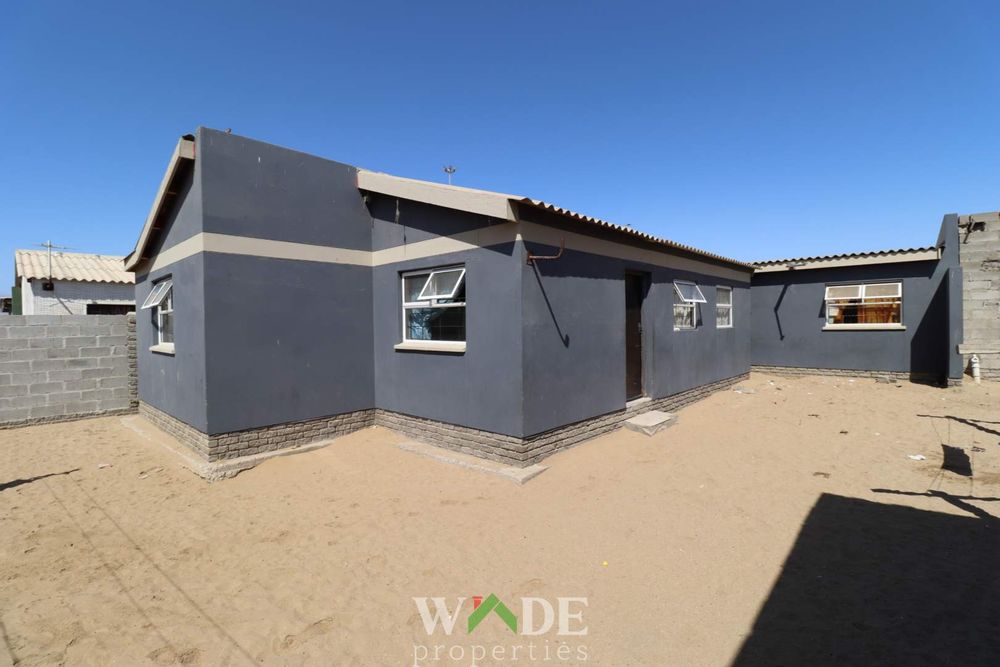 Spacious House with Flatlet for Sale in Kuisebmond 2207551
