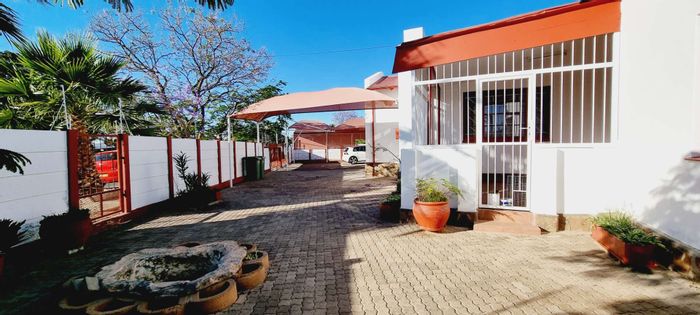 Property #2212099, House pending sale in Windhoek North