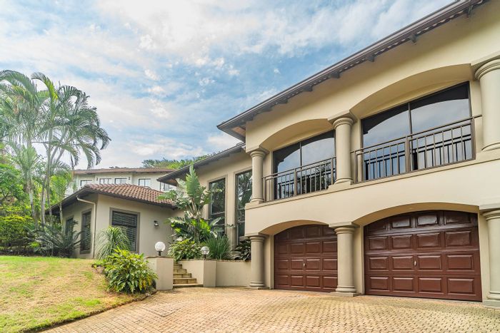 La Lucia House For Sale: Secure estate, pool, spacious living, and ample parking.