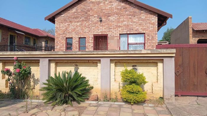 House For Sale in Mabopane Central: 3 Bedrooms, large yard, secure living.