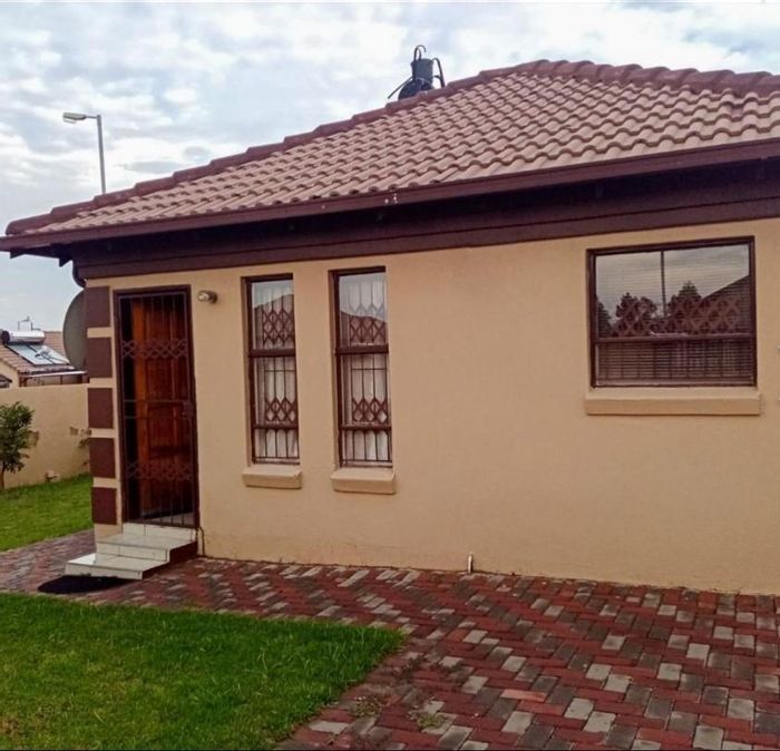 Property #2103591, House sold in Olievenhoutbosch