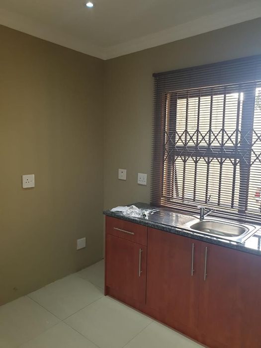 Property #2211567, House rental monthly in Naledi