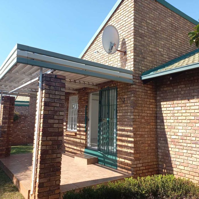 Property #2396514, Townhouse Rental Monthly in Eldoraigne