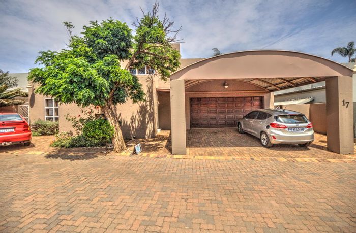 For Sale: Spacious 4-Bedroom Cluster in Glen Marais with Air-Conditioning and Double Garage.
