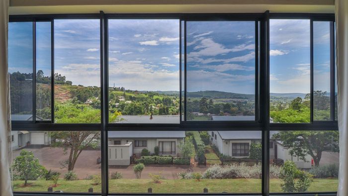 For Sale: Apartment in Howick North with enclosed veranda, garage, and great views.