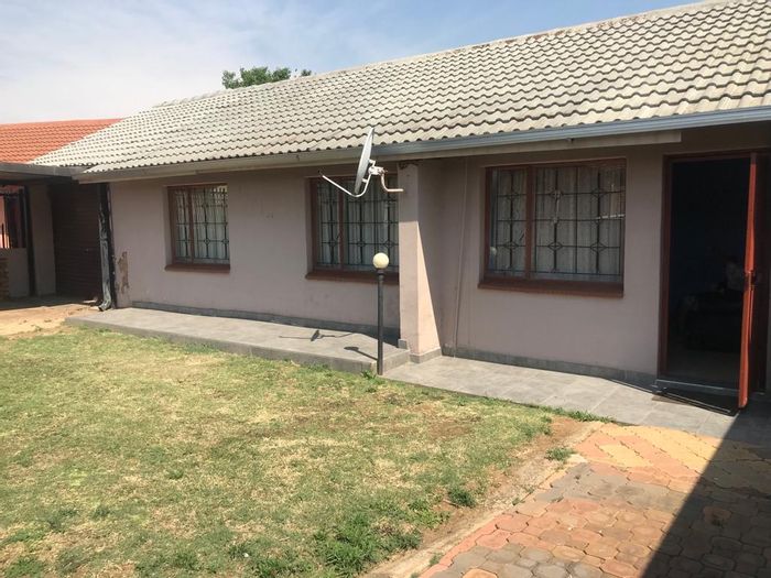 Property #2192933, House for sale in Mamelodi East