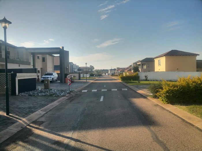 Vacant Land Residential in Theresapark, For Sale: Golf estate access, 24-hour security.