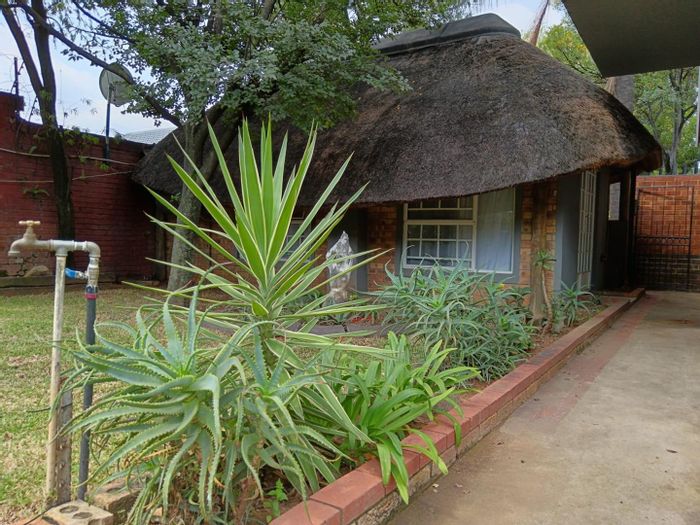Queenswood House For Sale: 11 bedrooms, pool, lapa, ample parking, and security.