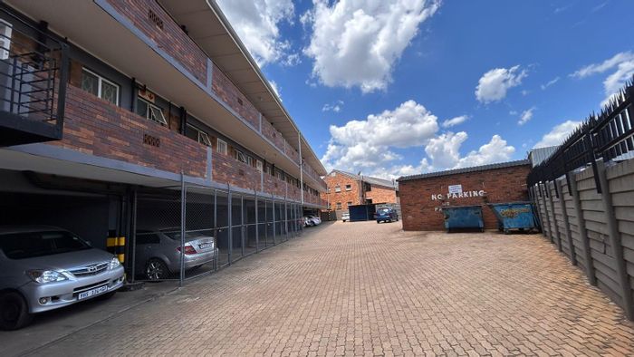 For Sale: 1-Bedroom Apartment in Rhodesfield with 24/7 Security and Convenient Location.