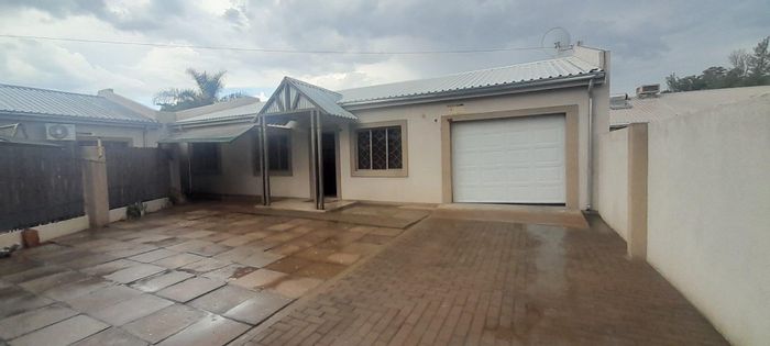 Property #2219675, Townhouse for sale in Okahandja Central