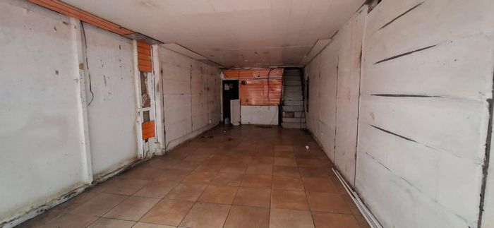 Versatile double-story business unit in Durban Central, ideal for multiple enterprises. To Rent.