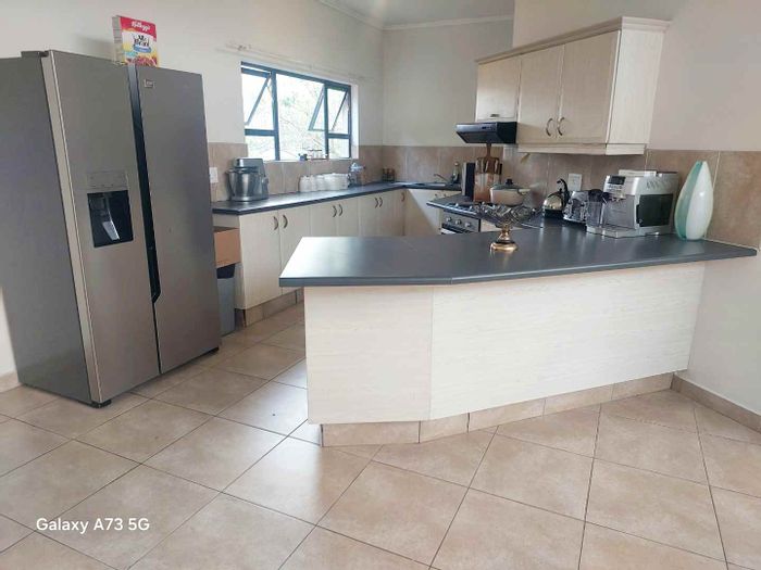 Property #2412891, Apartment Rental Monthly in Palm Lakes Estates