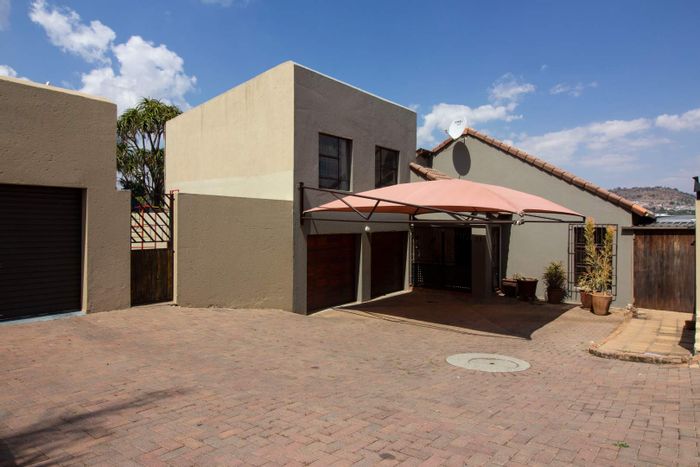 Property #2191911, Cluster for sale in Radiokop