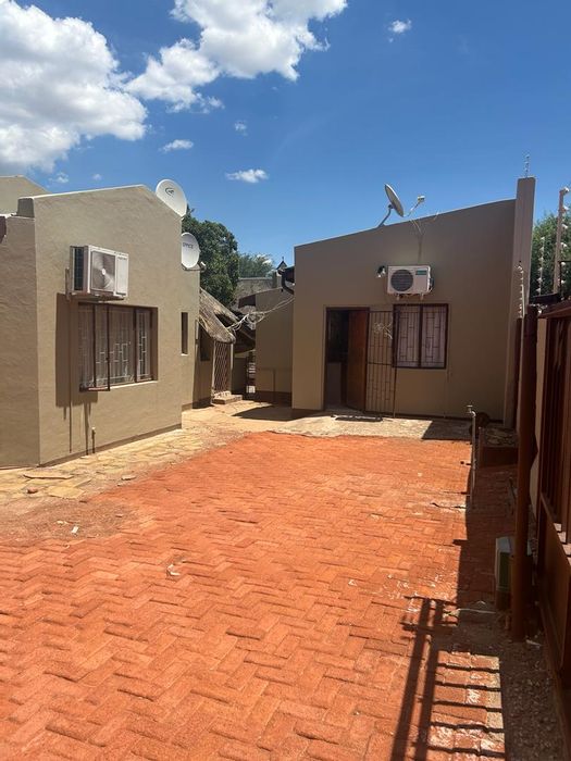 Property #2229581, House for sale in Windhoek West