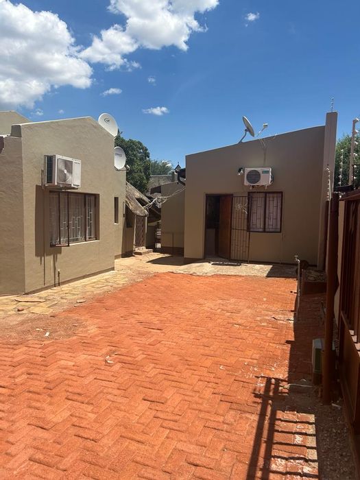 Windhoek West Houses for sale