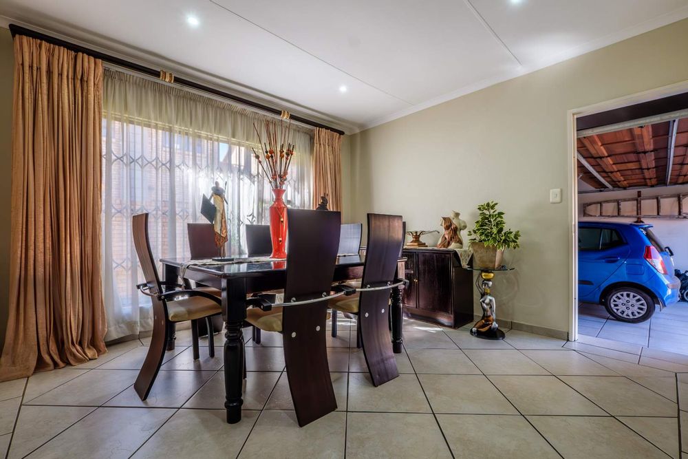 New Redruth Cluster For Sale 3 beds, double garage, inverter, covered patio. 2215249 MyProperty