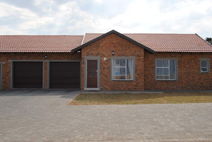 Property #1974216, Townhouse rental monthly in Riversdale