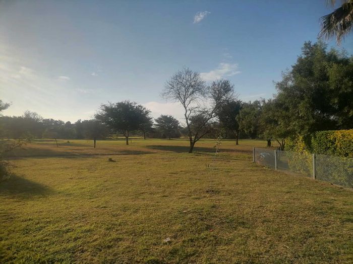 Vacant Land Residential in Theresapark, For Sale: Golf estate access, 24-hour security.