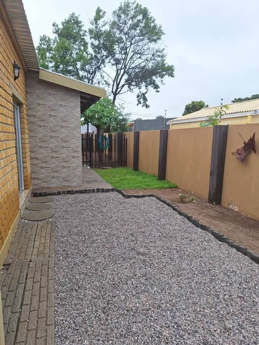 Property #2405144, House For Sale in Ongwediva Central