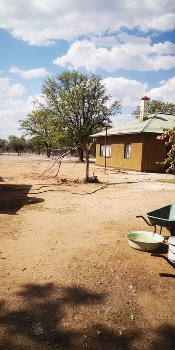 Tsumeb Central Farm For Sale: Game lodge, guest rooms, irrigation, and boreholes.