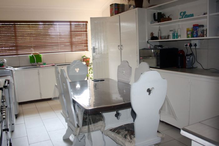 Property #1402523, House for sale in Vryheid