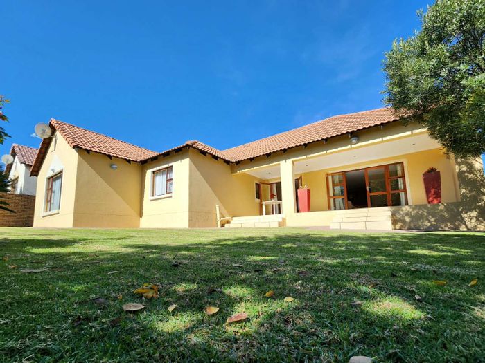 Property #2170388, House rental monthly in Greenstone Hill