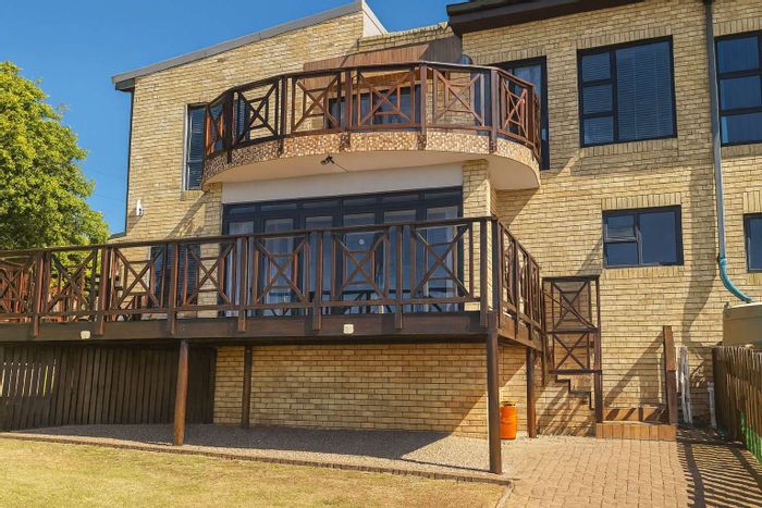 Ocean views, 3 bedrooms, double garage, and large garden in Dana Bay. For Sale.