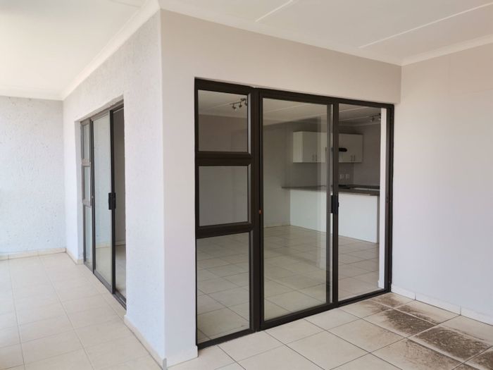 Modern Apartment for Sale in Okahandja Central: 2 Bedrooms, Balcony, Convenient Amenities!