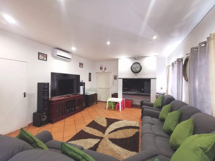 Spacious Cimbebasia house for sale with security features and rental potential!