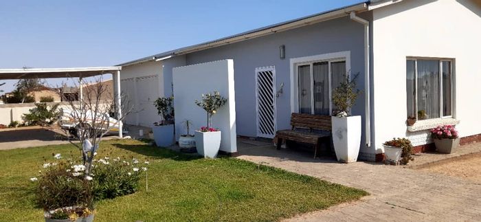 Property #2150092, House for sale in Henties Bay
