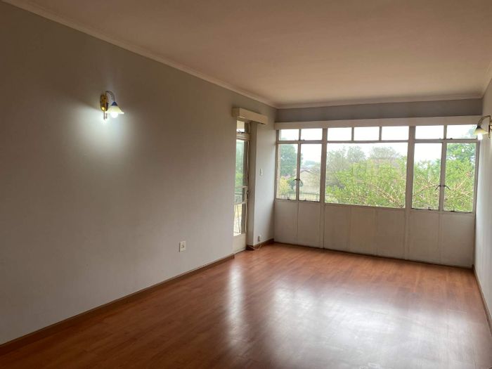 2-Bedroom Apartment in Monument To Rent with patio, pre-paid electricity, and parking.