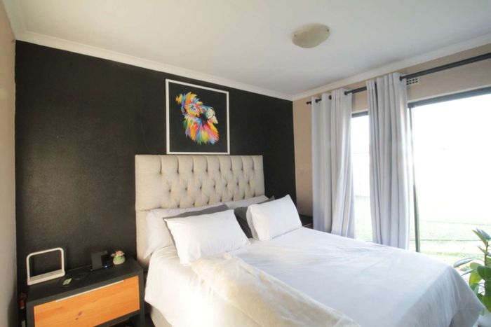 House for Sale in Clayville: 3 beds, solar geyser, 24-hour security, prime location.