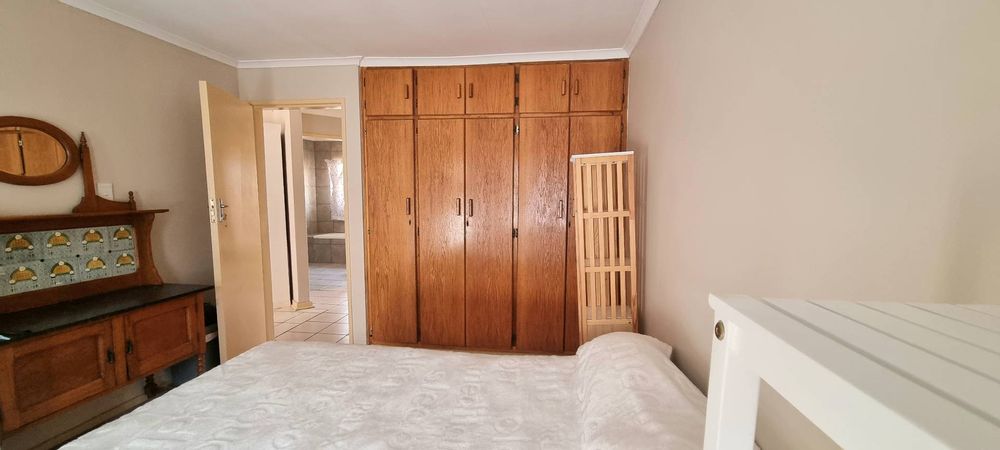 Spacious main bedroom - North Facing