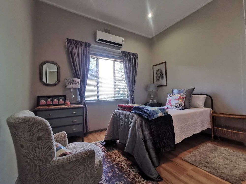 MAIN DWELLING - BEDROOM1 