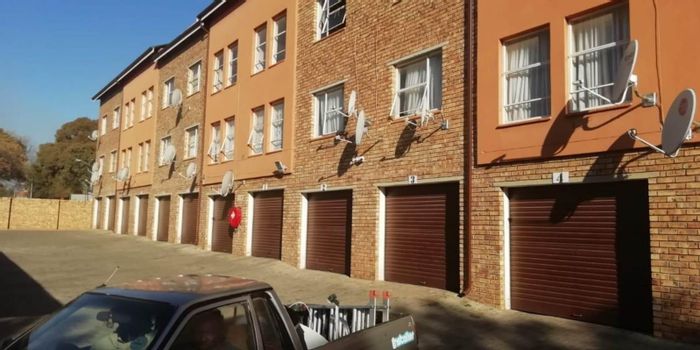 Property #2072176, Apartment rental monthly in Kempton Park Central