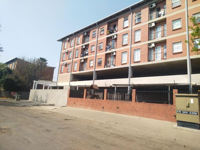 Property #2190011, Townhouse for sale in Kempton Park