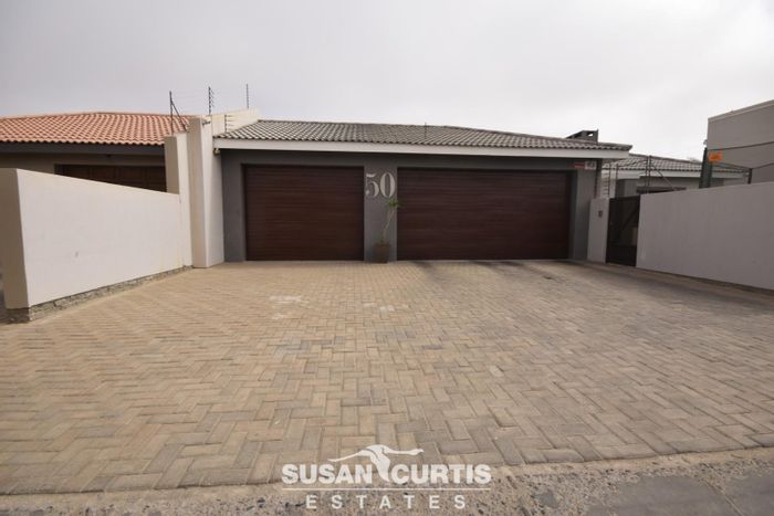 Property #2222650, House for sale in Swakopmund Ext 9