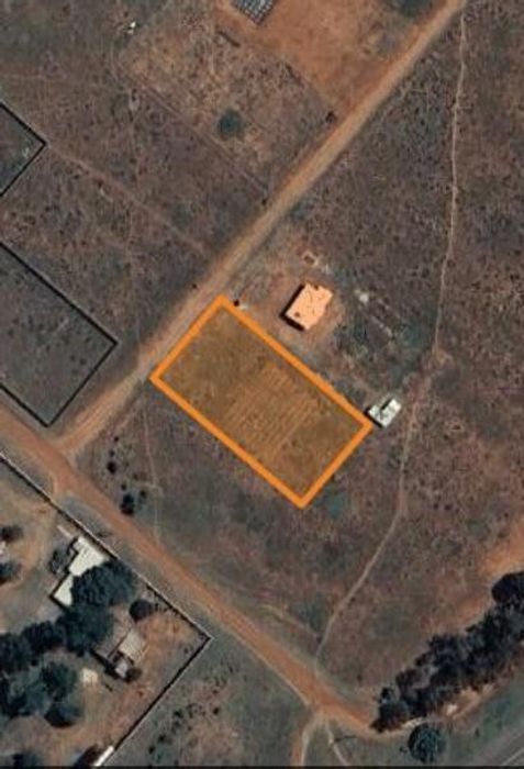 Vacant Land Residential For Sale in Highbury, 1,983 m² near R59.