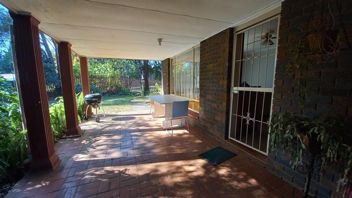 For Sale: Spacious Meyerspark house with pool, lapa, double garage, and five bedrooms.