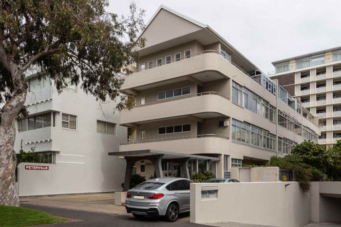Property #2060923, Apartment pending sale in Sea Point