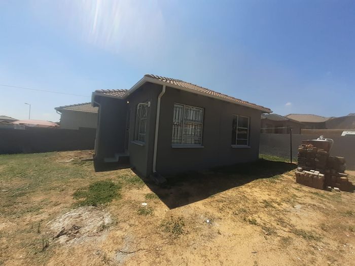 Property #2212500, House rental monthly in Olievenhoutbosch A H